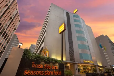Seasons Siam Hotel Hotel dekat Sri-Ayudhya School