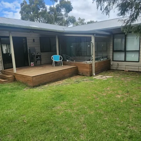Spacious Family Friendly Beach House With outdoor Bbq and jacuzzi free Wifi