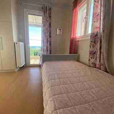 Panoramic sea view! An apartment with a breathtaking scenic of Koroni village! Rooms