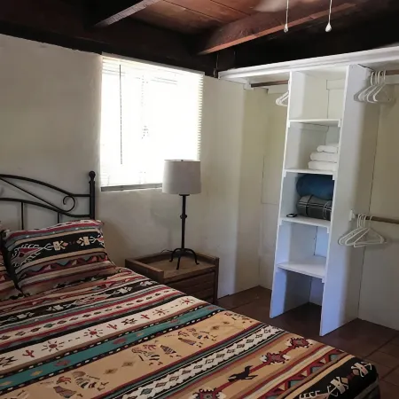 2 Br Home on 10.5 Acre Guest Ranch! Swim! Hike! Explore Nature! Private Yard!