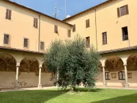 New Generation Hostel Florence Hotels near أونيسانتي