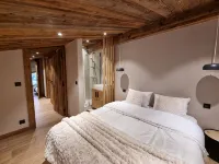 7 Minutes from the Center and Superb Mountain Views
