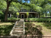 Lake Austin Retreat - 3 miles from downtown