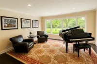Spacious Home Near Lake Michigan with Peaceful Backyard - 4 estrellas