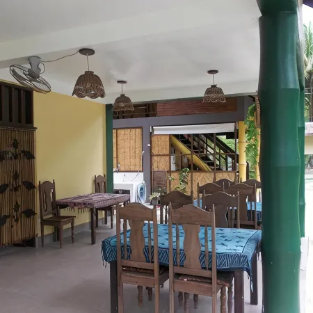 Eddie`s Beach Resort Siargao