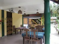 Eddie`s Beach Resort Siargao