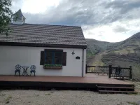 Cabin overlooking Salmon River south of White Bird - Family friendly + Starlink! - Hytter