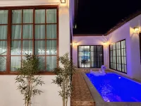 Konijiwa Bangsaen Private Pool Karaoke BBQ - สระว่ายน้ำส่วนตัว