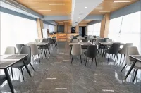 Yinji Hotel (Yuhuan Wuyue Plaza)