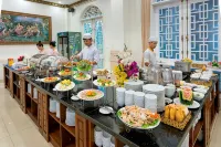 Seavitel Beach Hotel Danang - breakfast