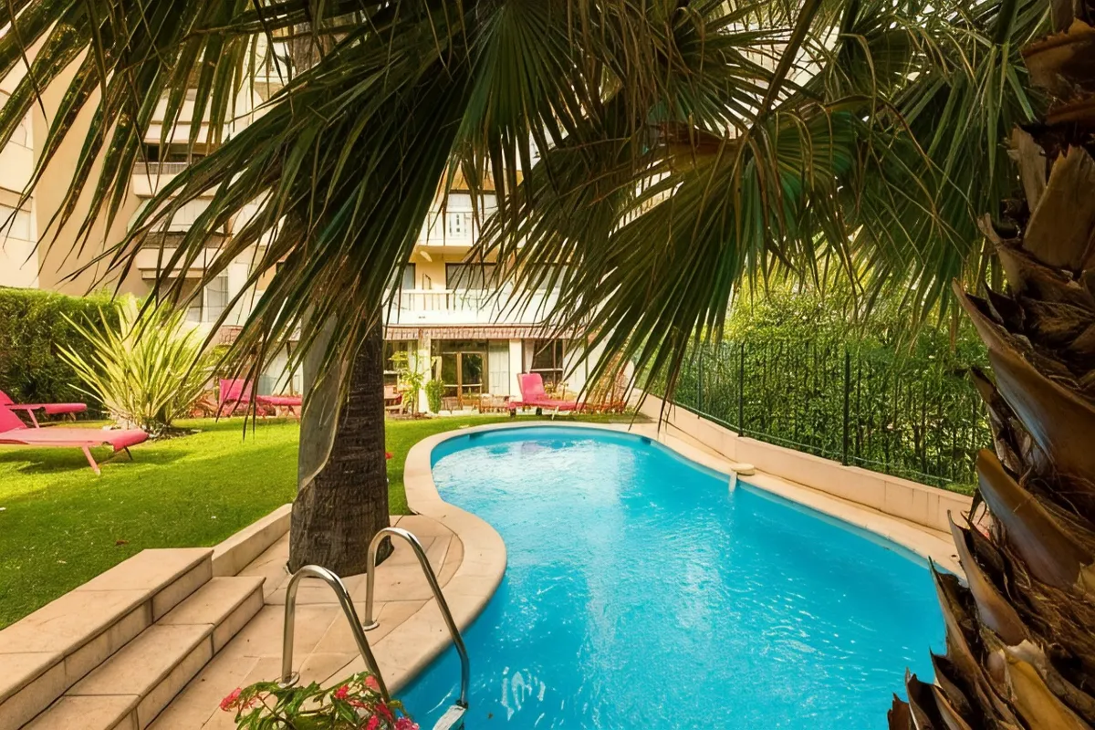 Sun Riviera Hotel