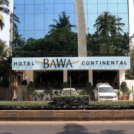 Hotel Bawa Continental Отели рядом с достопримечательностью «Пляж Версова»
