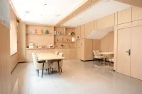 IU Hotel（4.0Ashishiquan Ancient Street Sakura Midfield Store)