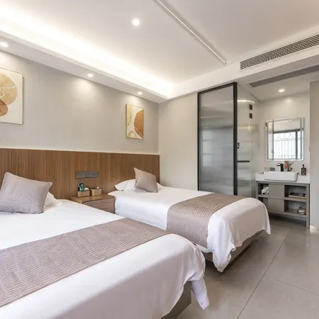 Putuo Mountain Jinding Pavilion Light Luxury Hotel