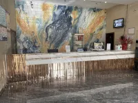 Celebrity Hotel(Zhaoyuan Jincheng Plaza Zhenhua Commercial Building Store) - familiares