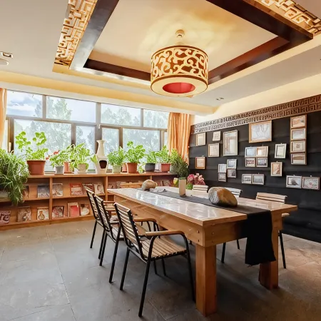Padma Chumig Garden Hotel