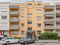 Swiss Star District 11 - Self Check-IN Hotels near Seebach