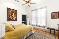 Castroville Riverfront Cottage - Fire Pit, 3 Bedroom, Screen Porch, Kid Friendly - Wifi