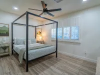 Upscale Family Gem ~ Scenic Pool ~ Game Room ~ Pkg Hotels in Litchfield Park