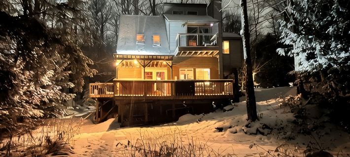 Private Mountain View minutes to Hiking, biking, golfing, skiing, snowboarding Hotels in Killington