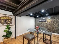 Cozy 5BR Chicago Retreat Sleeps 10 Hotels near Bronzeville Children's Museum