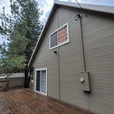 Charming 3-bedroom house in the beautiful mountains of Pine, Idaho.