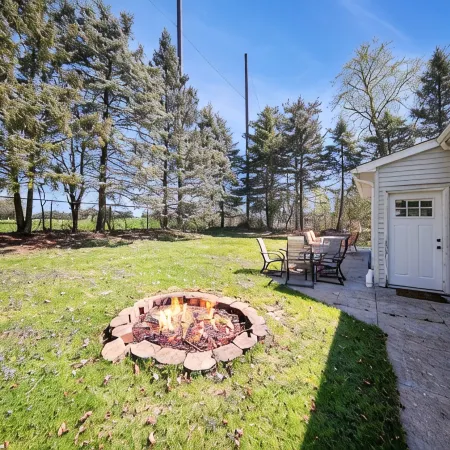 3-bedroom house with AC and WiFi within walking distance of The Big House!