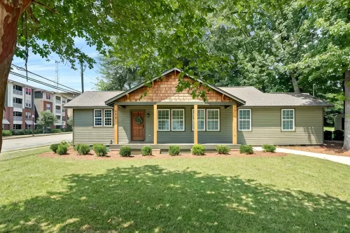 Gorgeous Auburn Getaway! BRAND NEW 3Bed/3Bath - Kitchens