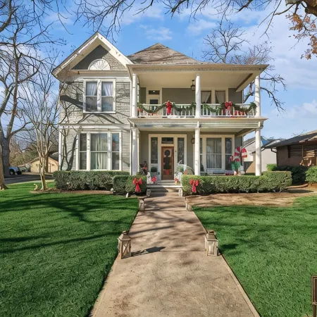 The Denton Street Holiday House, an 1893 Victorian in the Historic District