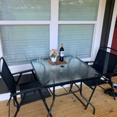 Charming 2-bedroom Tiny House with WiFi, near Clemson University & Lake Keowee.