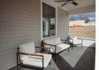 Spacious Central 3bd/2bath
