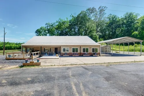 Lakeside Barndominium in Charming Buchanan - Wifi