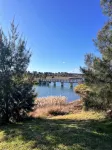 Stylish 4 bedroom 3 bathroom lakeside townhouse
