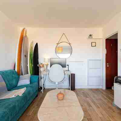 Premium oceanfront apartment. Ideal for couples or small families. Others
