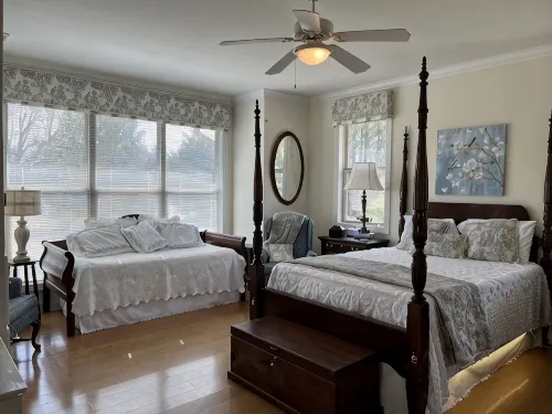 Country home w/beautiful views, close to town, reservoir and Natchez Trace - 3-Star