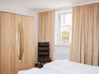 Newly renovated comfortable apartment with a view of the Moselle Hotéis em Zell