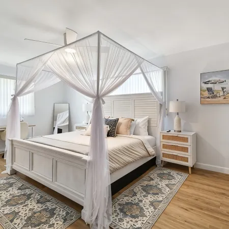 Stunning 3 BR Oasis with Waterfall Grotto by white sands of Clearwater Beach