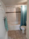 Beautiful Beach front cottage near Nelson, BC - シャレー