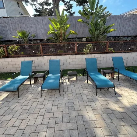 Charming Coastal Getaway!3 Bed 2 Bath with 3 Private Yards. Clean. Dog Friendly.