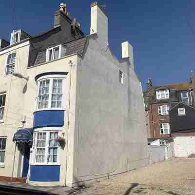5 bed, 5 bath, Slps 18, Town Ho. 60 yds Weymth beach & harbour, NEWLY RENOVATED! Hotel Exterior