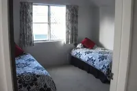 Riverside Townhouse with room for all the family, great location & WIFI - Wifi