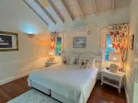 Luxury Spacious Villa 4 Min from the Beach, Royal Fairmont Beach Club Member. Hotels in Porters