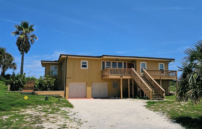 Direct Oceanfront & Private, Dog Friendly, 2Br House, July/August Availability.