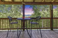 南塔哈拉一隅小屋，配有熱水浴缸、遊戲室、高速WiFi及山景