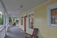 Vintage Luxury Retreat - 3-Star