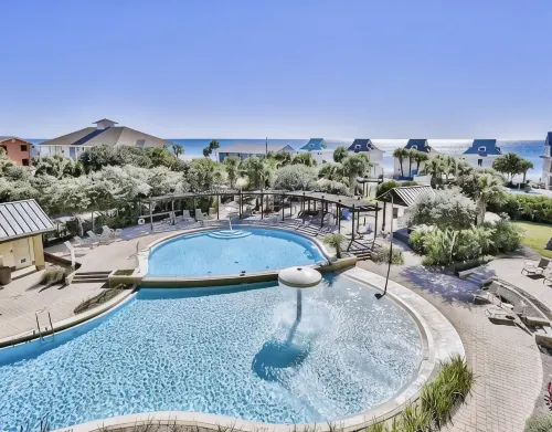 Destin Beach Resort Style Condo - 4-Star