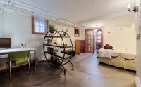 Downtown Marvel in unbeatable location! - balcony