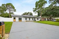Luxury Oasis w/ Private Pool - 5-Minutes to Beach - 4-Star