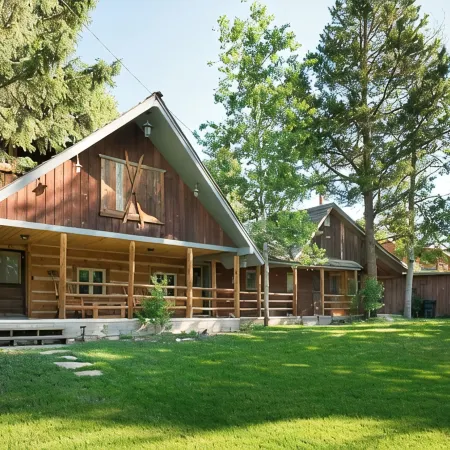 Gardiner Getaway: your cozy cabin near Yellowstone National Park! [Unit 2]
