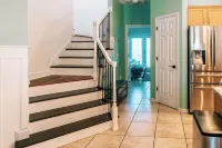 High Tide 5 Bedroom Ocean View House, Heated Pool, Hot Tub, Darts, King beds